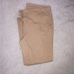 Women’s khaki pants